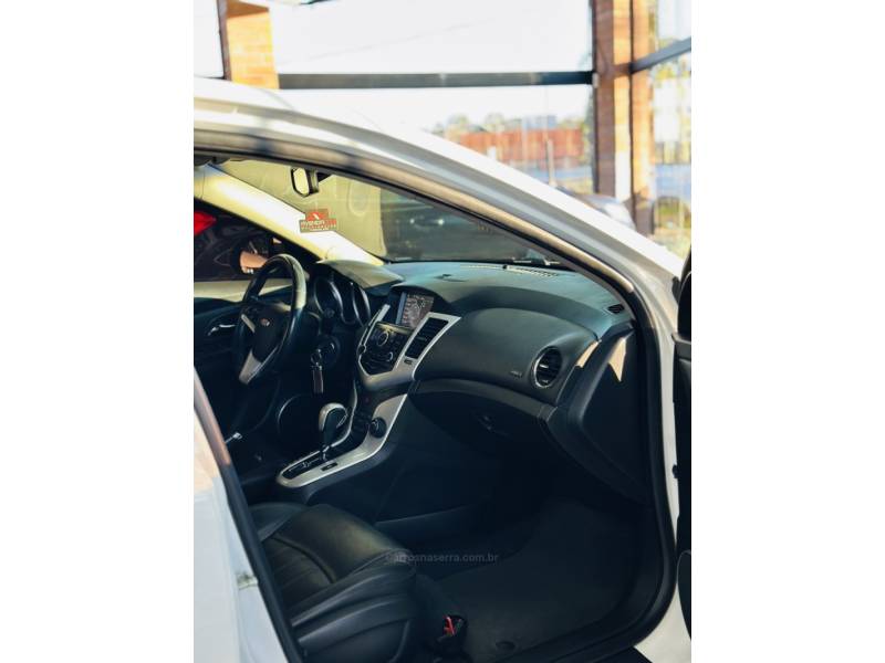 CHEVROLET - CRUZE - 2013/2013 - Branca - R$ 63.900,00