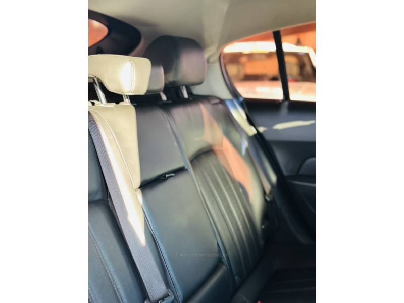 CHEVROLET - CRUZE - 2013/2013 - Branca - R$ 63.900,00