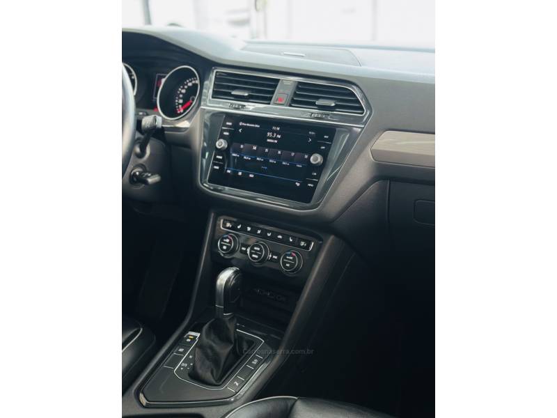 VOLKSWAGEN - TIGUAN - 2019/2019 - Prata - R$ 128.900,00