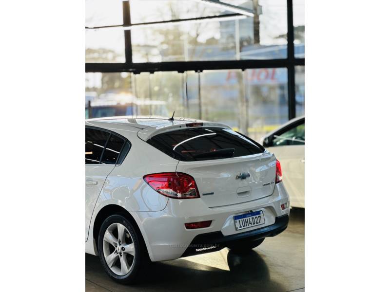 CHEVROLET - CRUZE - 2013/2013 - Branca - R$ 63.900,00