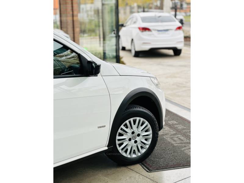 VOLKSWAGEN - SAVEIRO - 2012/2012 - Branca - R$ 44.900,00