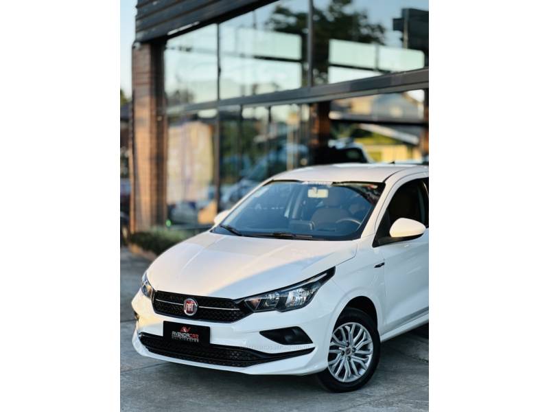 FIAT - CRONOS - 2020/2020 - Branca - R$ 70.900,00