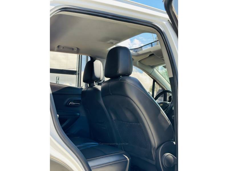 CHEVROLET - TRACKER - 2019/2019 - Branca - R$ 98.900,00