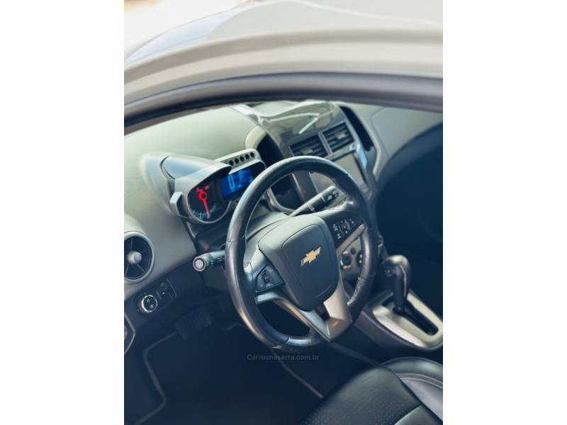 CHEVROLET - SONIC - 2014/2014 - Branca - R$ 45.900,00