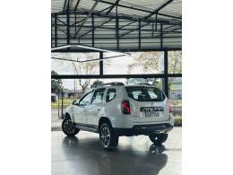 RENAULT - DUSTER - 2016/2016 - Branca - R$ 65.900,00
