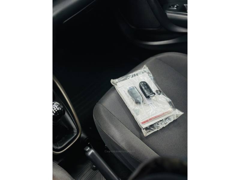 FIAT - CRONOS - 2022/2022 - Branca - R$ 73.900,00