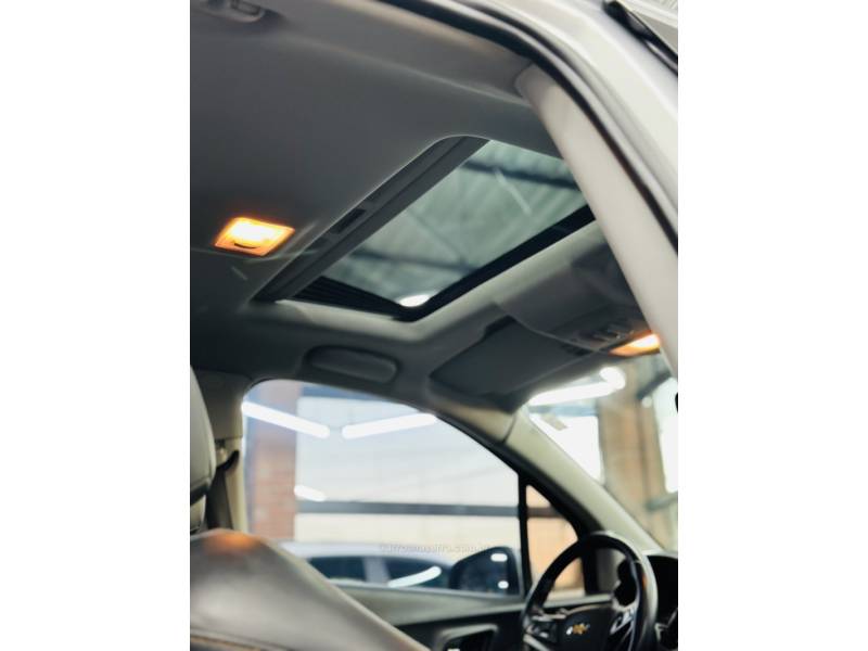 CHEVROLET - TRACKER - 2018/2018 - Prata - R$ 95.600,00