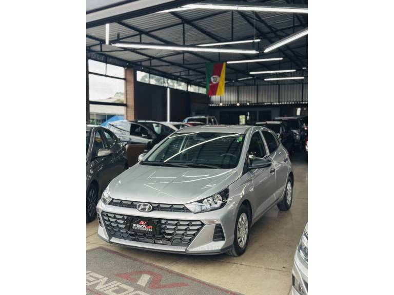 HYUNDAI - HB20 - 2023/2023 - Prata - R$ 70.900,00