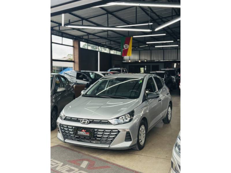 HYUNDAI - HB20 - 2023/2023 - Prata - R$ 70.900,00