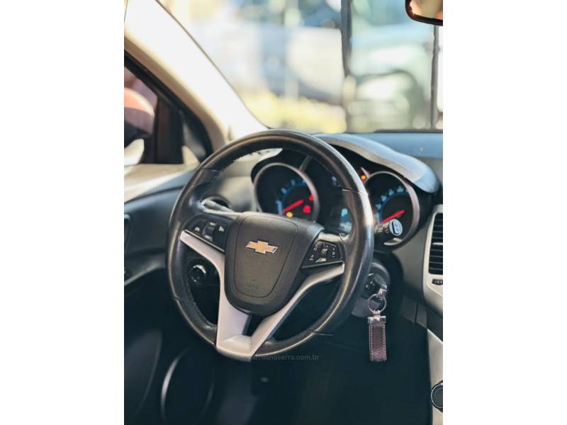 CHEVROLET - CRUZE - 2013/2013 - Branca - R$ 63.900,00