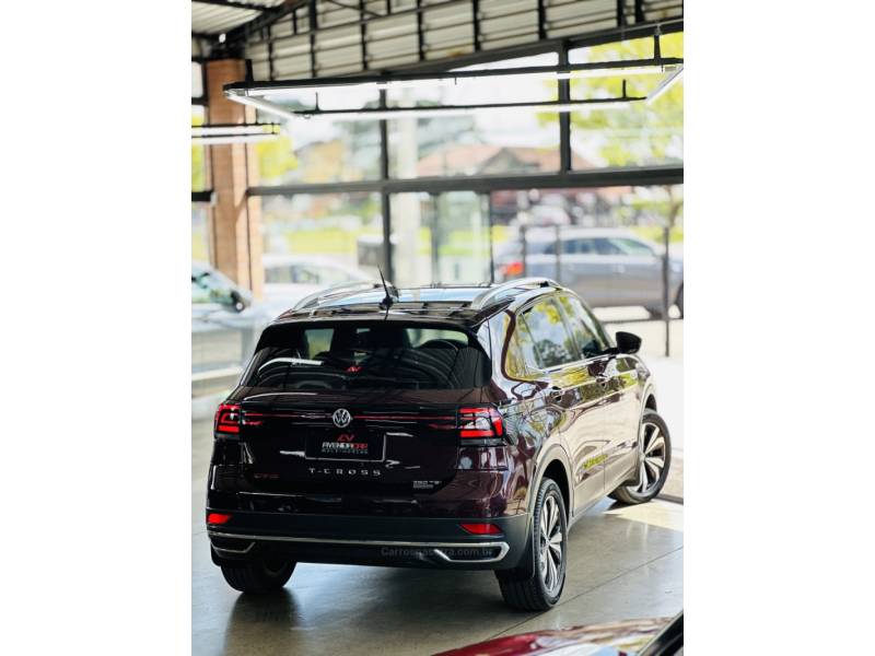 VOLKSWAGEN - T-CROSS - 2019/2020 - Vinho - R$ 115.900,00