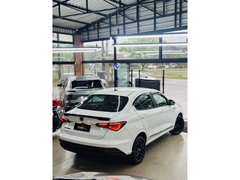 FIAT - CRONOS - 2022/2022 - Branca - R$ 73.900,00