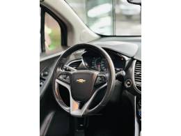 CHEVROLET - TRACKER - 2018/2018 - Prata - R$ 95.600,00