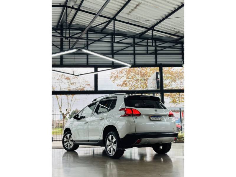 PEUGEOT - 2008 - 2017/2017 - Branca - R$ 60.900,00