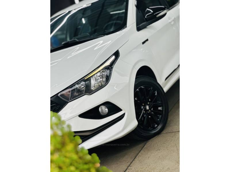 FIAT - CRONOS - 2022/2022 - Branca - R$ 73.900,00