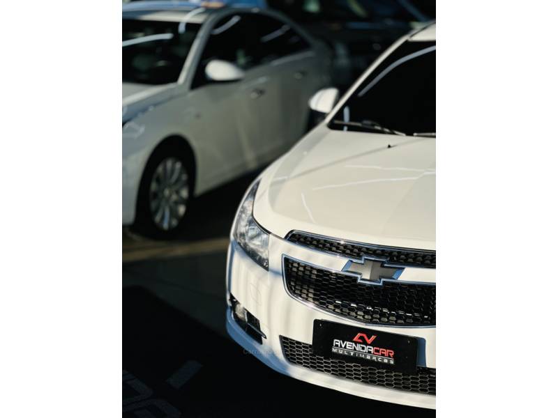 CHEVROLET - CRUZE - 2013/2013 - Branca - R$ 63.900,00
