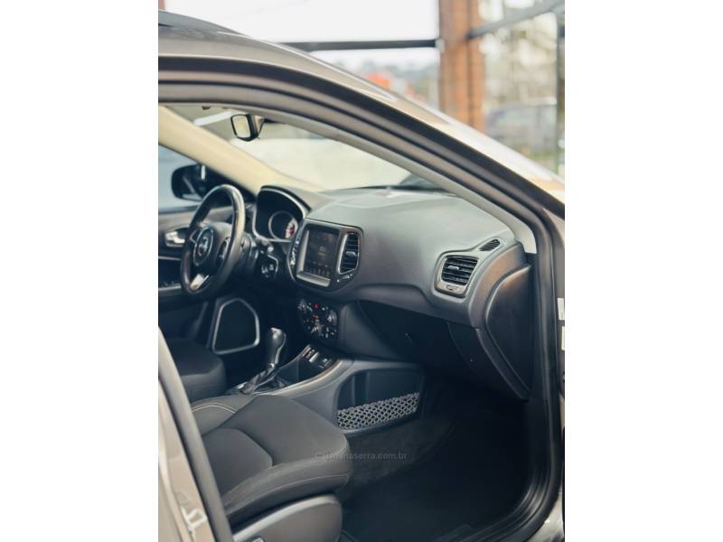 JEEP - COMPASS - 2017/2017 - Cinza - R$ 94.900,00