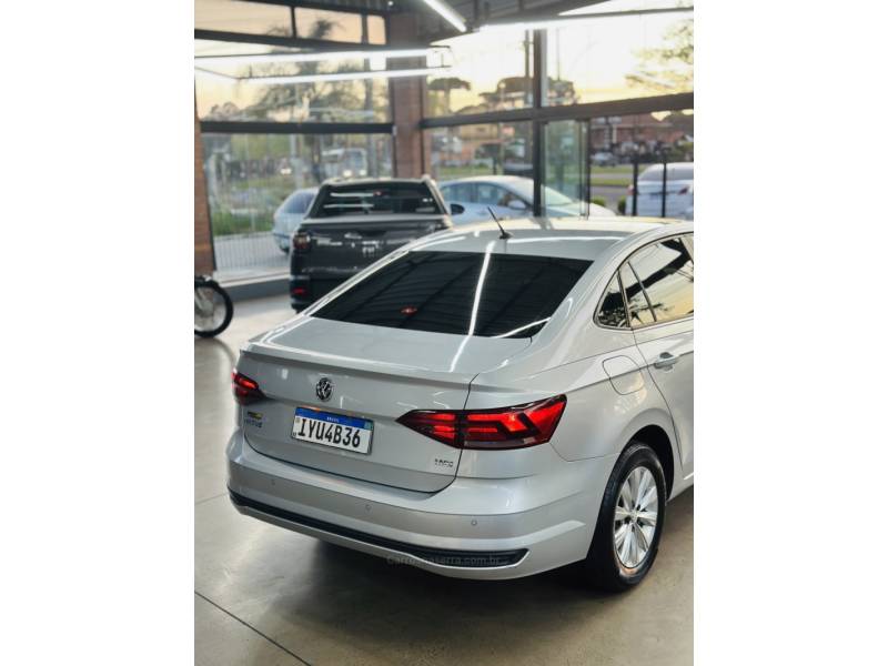 VOLKSWAGEN - VIRTUS - 2019/2019 - Prata - R$ 73.900,00