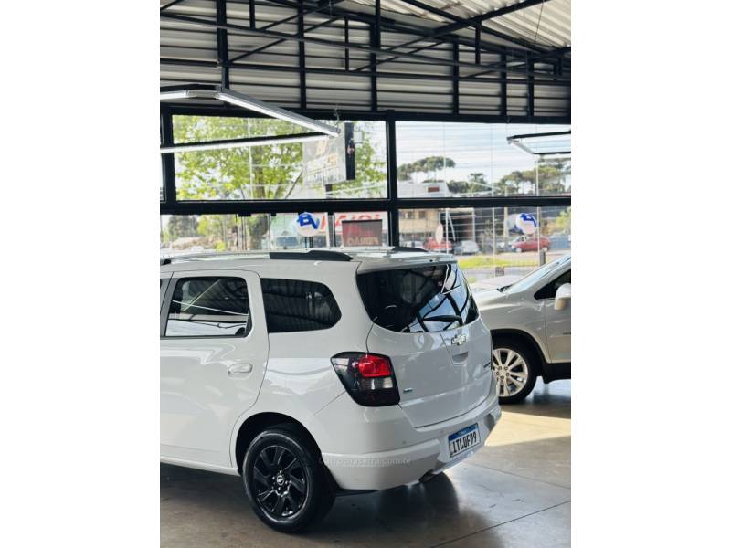 CHEVROLET - SPIN - 2013/2013 - Branca - R$ 61.900,00