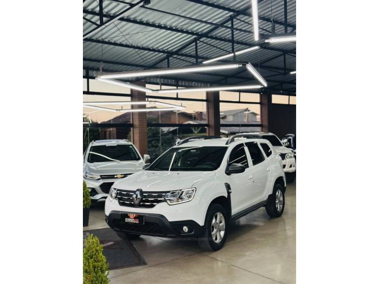 RENAULT - DUSTER - 2022/2022 - Branca - R$ 81.900,00