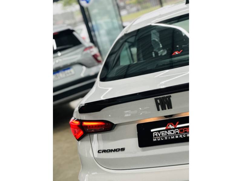 FIAT - CRONOS - 2022/2022 - Branca - R$ 73.900,00