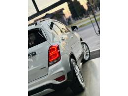CHEVROLET - TRACKER - 2018/2018 - Prata - R$ 95.600,00
