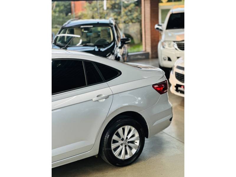 VOLKSWAGEN - VIRTUS - 2019/2019 - Prata - R$ 73.900,00