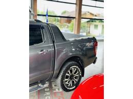 FORD - RANGER - 2018/2018 - Cinza - R$ 158.900,00