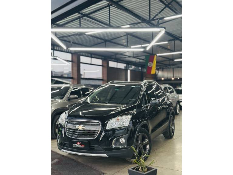CHEVROLET - TRACKER - 2016/2016 - Preta - R$ 76.900,00