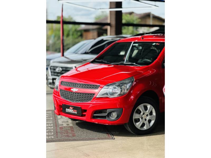 CHEVROLET - MONTANA - 2013/2013 - Vermelha - R$ 47.900,00