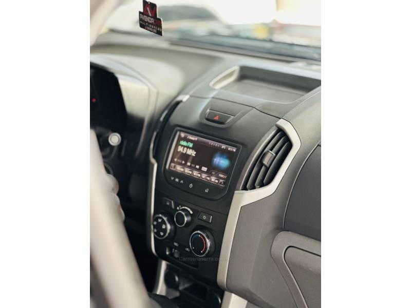 CHEVROLET - S10 - 2014/2014 - Azul - R$ 98.900,00