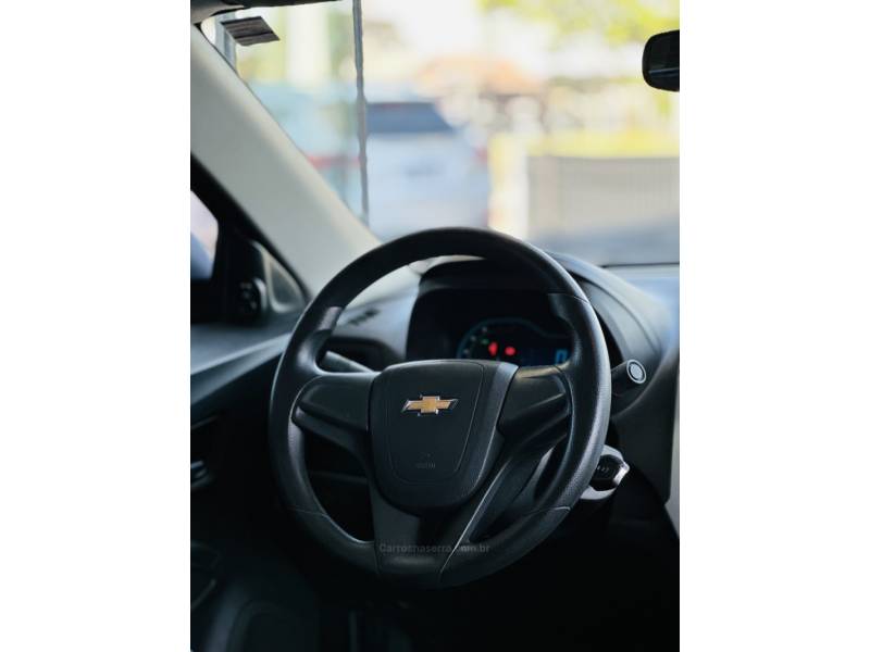 CHEVROLET - COBALT - 2019/2019 - Prata - R$ 64.900,00