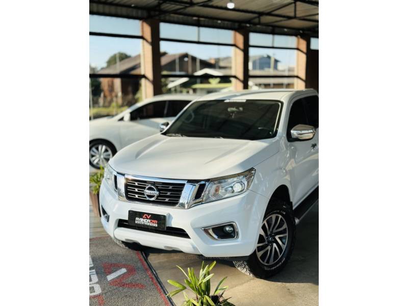 NISSAN - FRONTIER - 2021/2021 - Branca - R$ 175.900,00