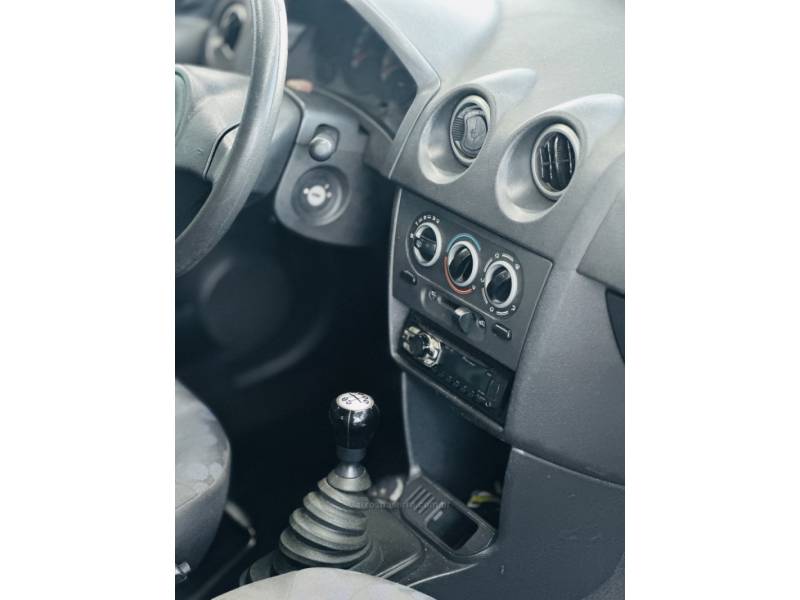 CHEVROLET - PRISMA - 2008/2008 - Cinza - R$ 28.900,00