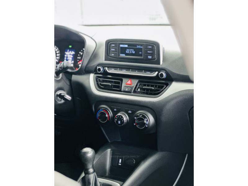 HYUNDAI - HB20 - 2023/2023 - Prata - R$ 70.900,00