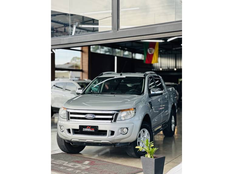 FORD - RANGER - 2014/2014 - Prata - R$ 98.900.000,00