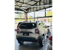 RENAULT - DUSTER - 2022/2022 - Dourada - R$ 80.900,00