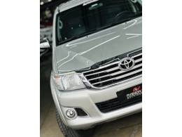 TOYOTA - HILUX - 2014/2014 - Prata - R$ 134.900,00