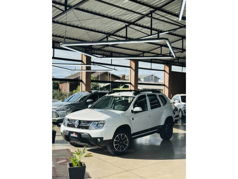 RENAULT - DUSTER - 2017/2017 - Branca - R$ 65.900,00
