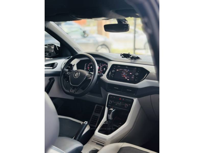 VOLKSWAGEN - T-CROSS - 2019/2020 - Vinho - R$ 115.900,00