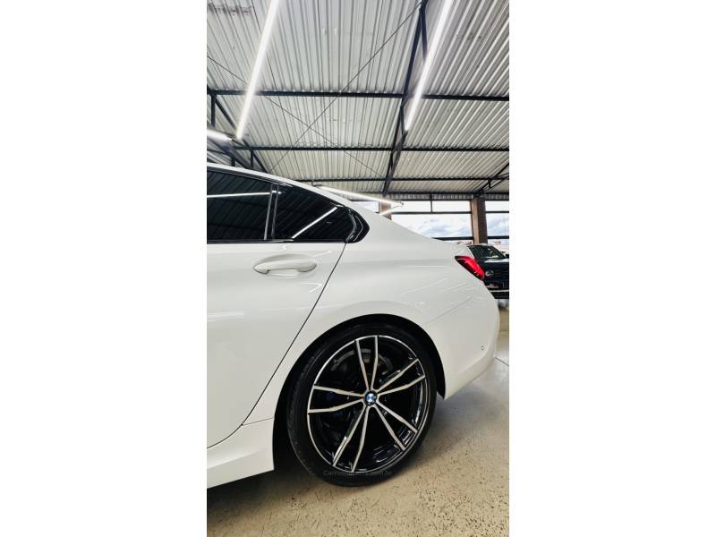 BMW - 320I - 2022/2022 - Branca - R$ 142.900,00