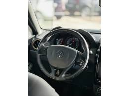 RENAULT - DUSTER - 2016/2016 - Branca - R$ 65.900,00