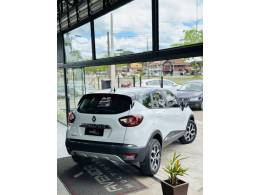 RENAULT - CAPTUR - 2020/2020 - Branca - R$ 82.900,00