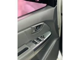 TOYOTA - HILUX - 2014/2014 - Prata - R$ 134.900,00