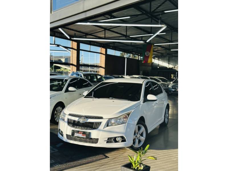 CHEVROLET - CRUZE - 2013/2013 - Branca - R$ 63.900,00