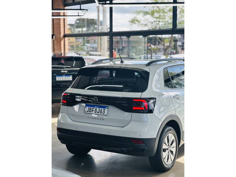VOLKSWAGEN - T-CROSS - 2022/2022 - Branca - R$ 98.900,00