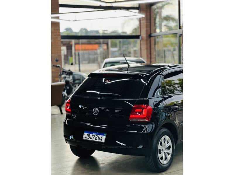 VOLKSWAGEN - GOL - 2023/2023 - Preta - R$ 59.900,00