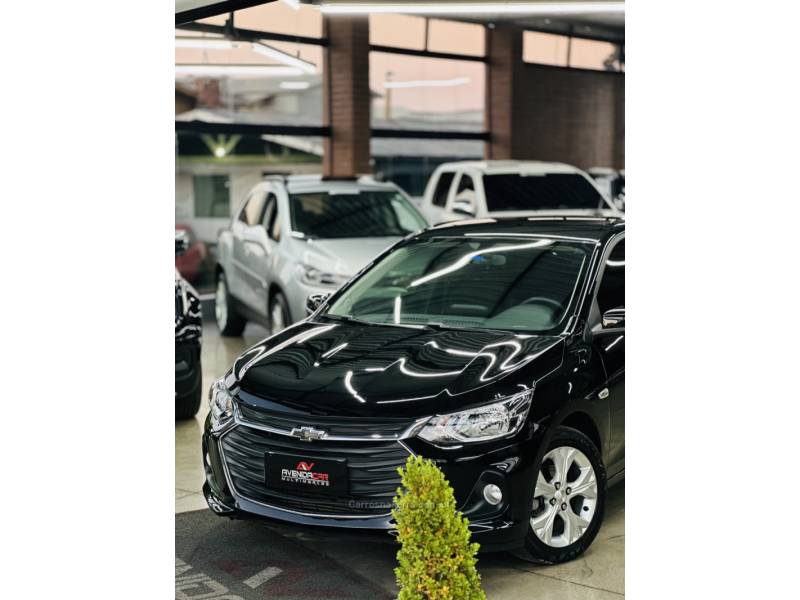 CHEVROLET - ONIX - 2024/2024 - Preta - R$ 90.900,00
