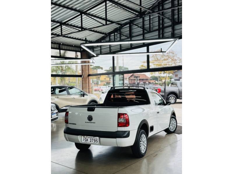 VOLKSWAGEN - SAVEIRO - 2012/2012 - Branca - R$ 44.900,00