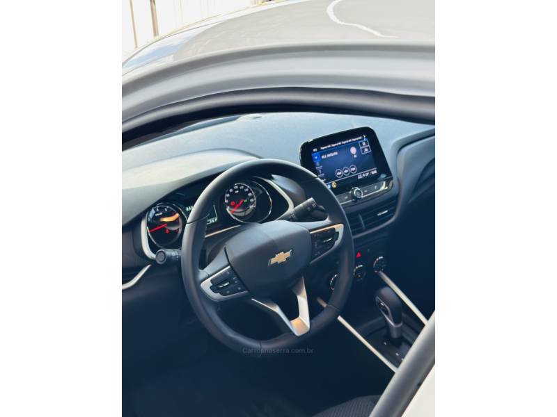 CHEVROLET - ONIX - 2024/2024 - Branca - R$ 94.900,00